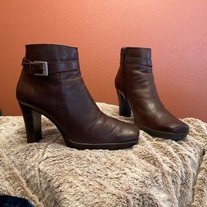 Women's Worthington Brown Square Toe Bootie With buckle on Side - 9.0